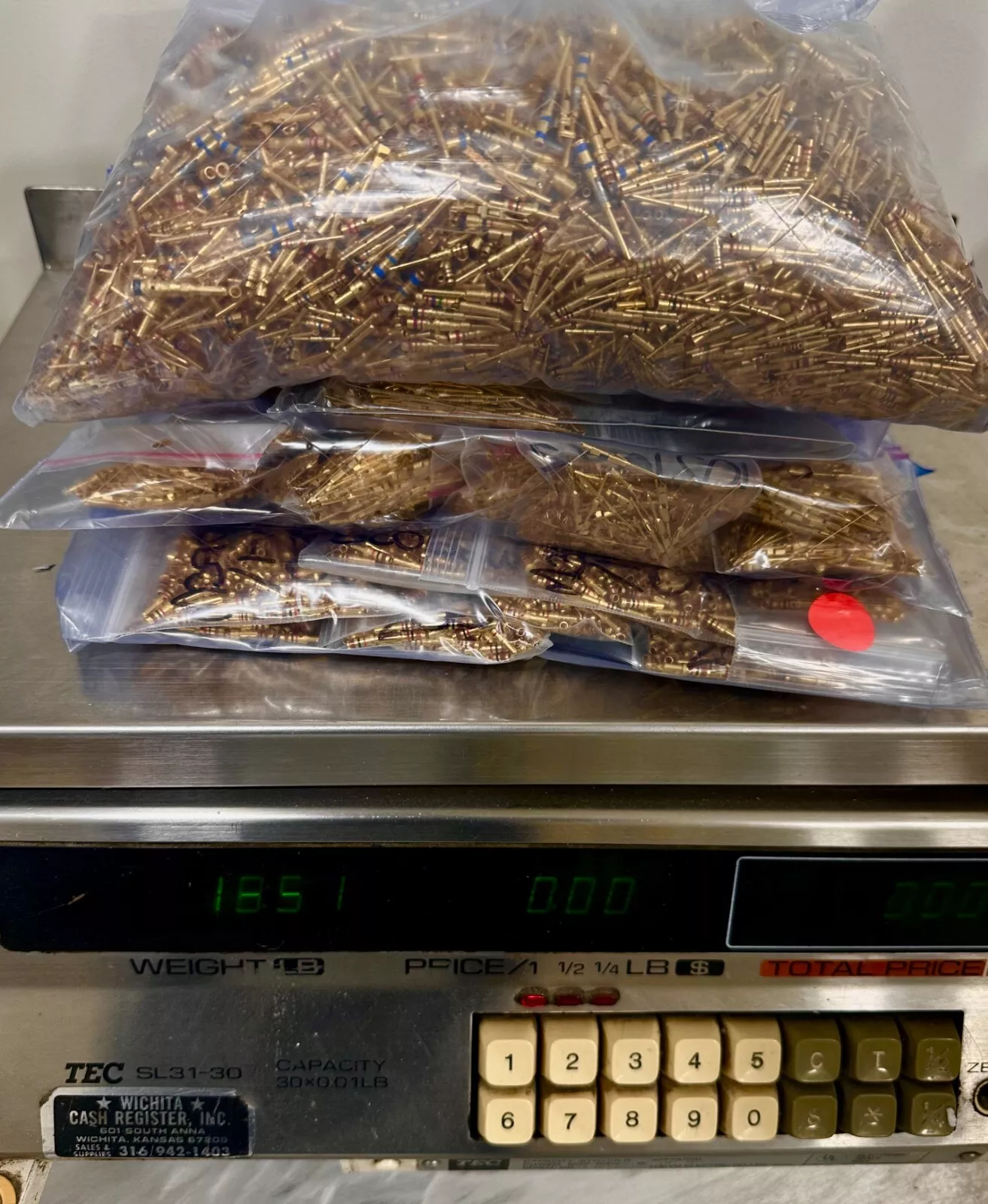18.6 kg (41 lbs.) high gold plated avionics pin contacts for gold scrap recovery 18.6 kg (41 lbs.) high gold plated avionics pin contacts for gold scrap recovery